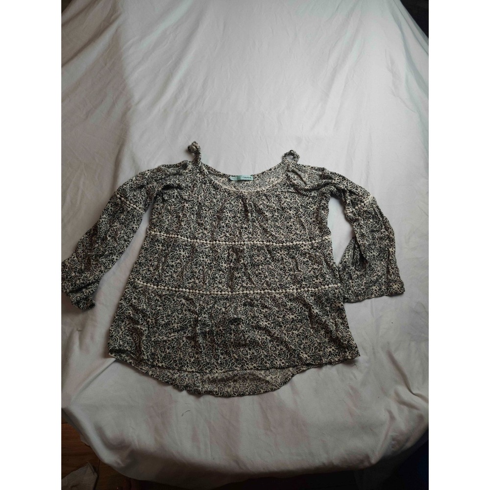 Maurices Blouse Top Womens Large‎ Black Floral Cold Shoulder Sleeve Bohemian